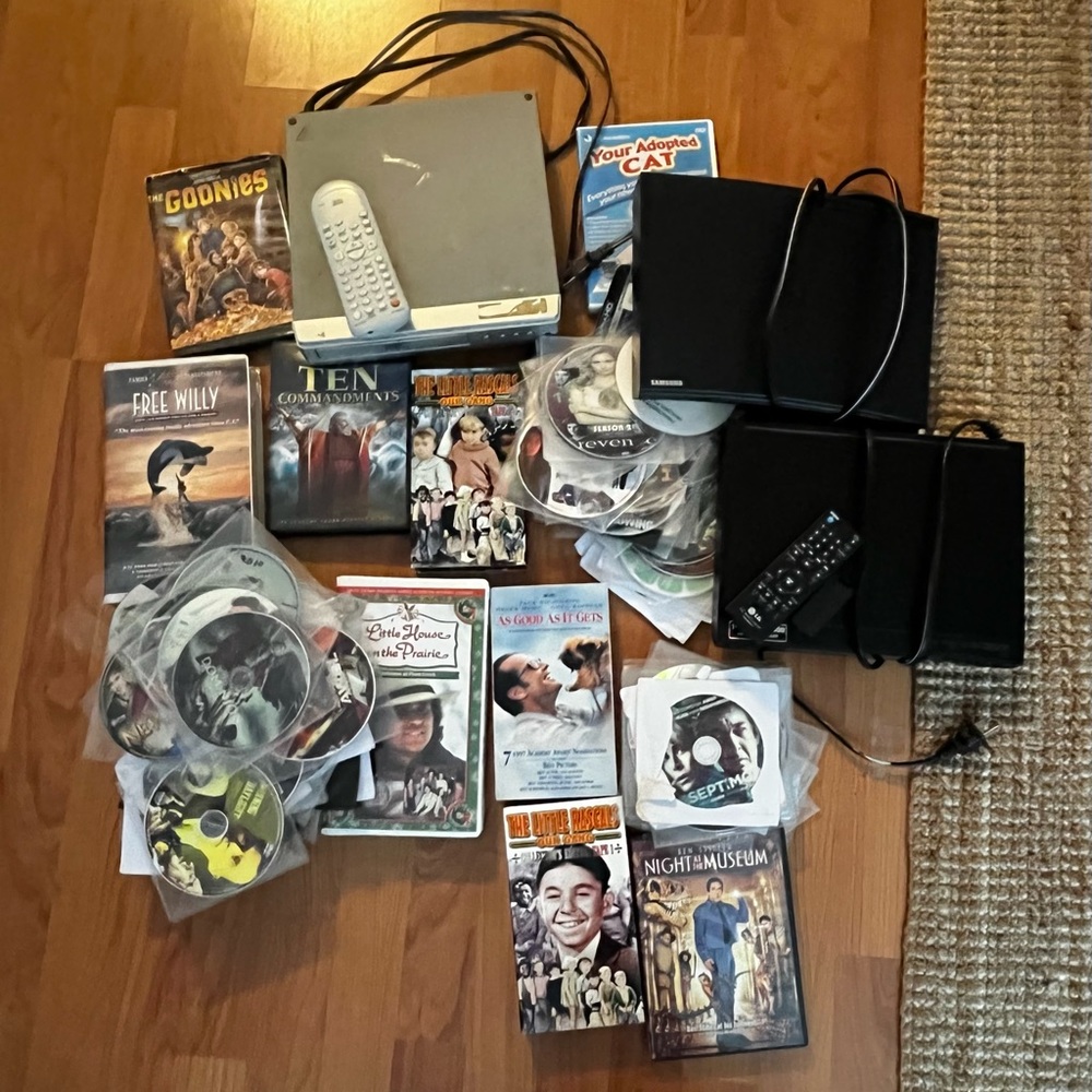 DVD player lot